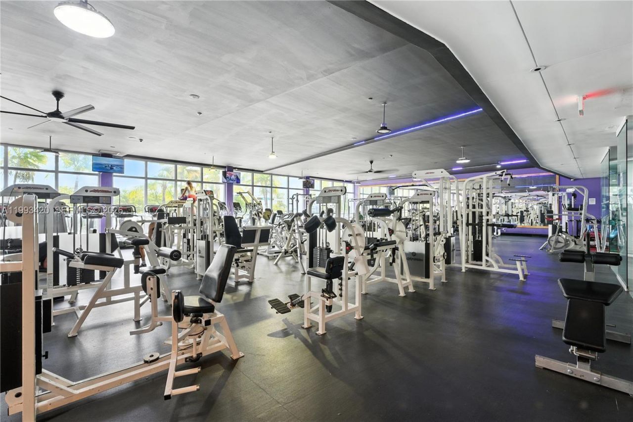1000 West Ave, Unit 712, Miami Beach, FL 33139 Photo