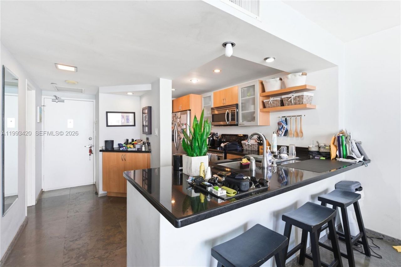 1000 West Ave, Unit 712, Miami Beach, FL 33139 Photo