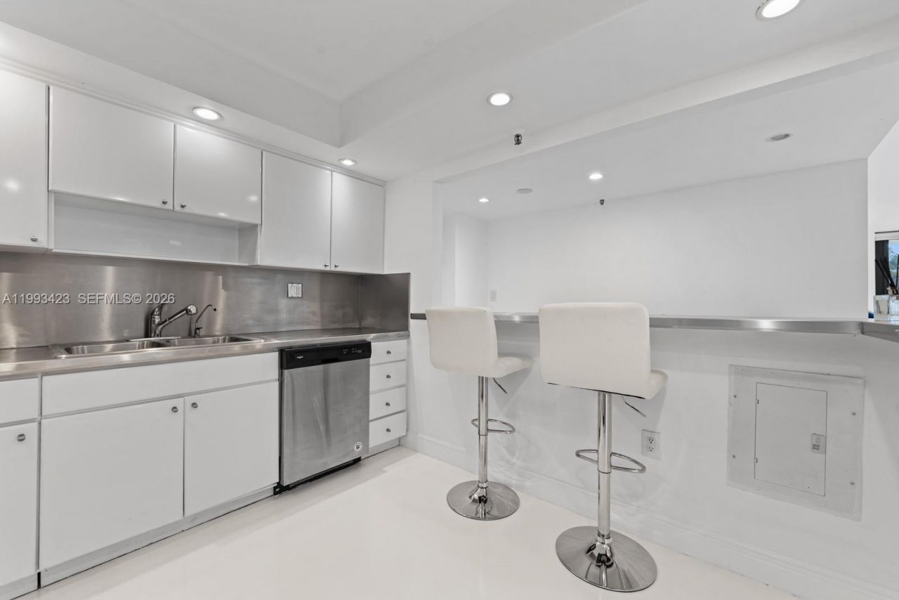 1623 Collins Ave, Unit 318, Miami Beach, FL 33139 Photo