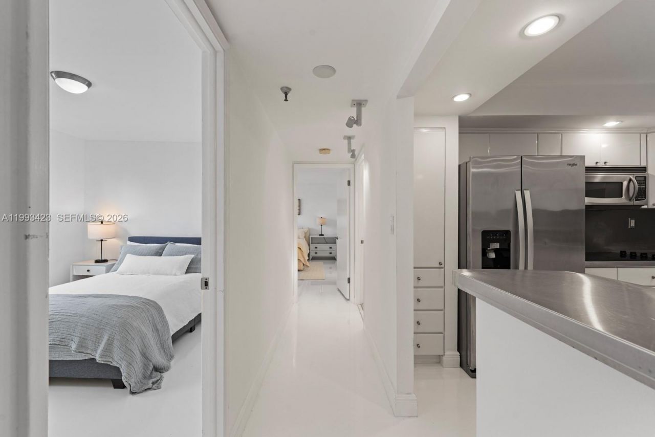 1623 Collins Ave, Unit 318, Miami Beach, FL 33139 Photo