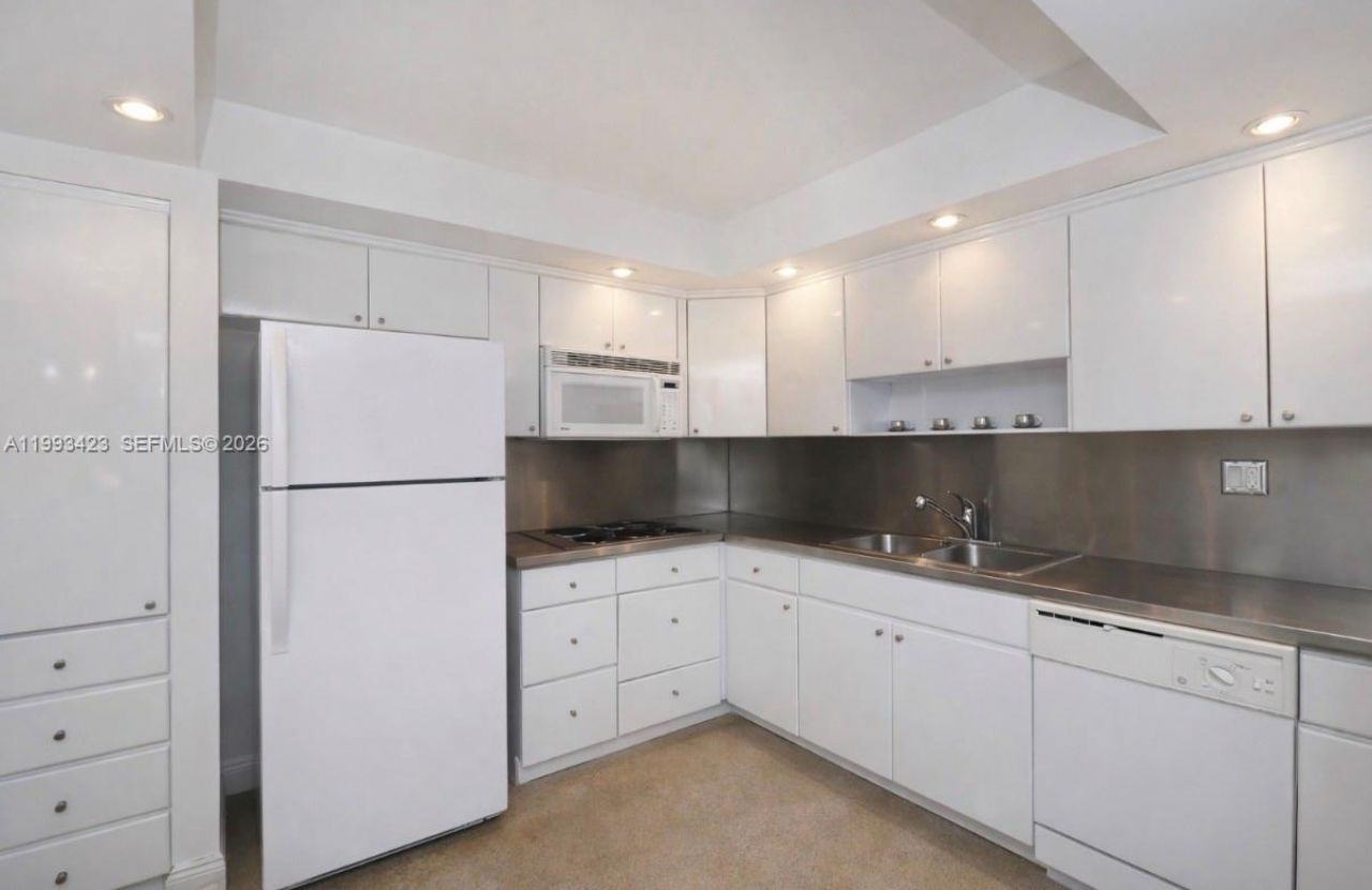 1623 Collins Ave , Unit 318, Miami Beach, FL 33139 Photo