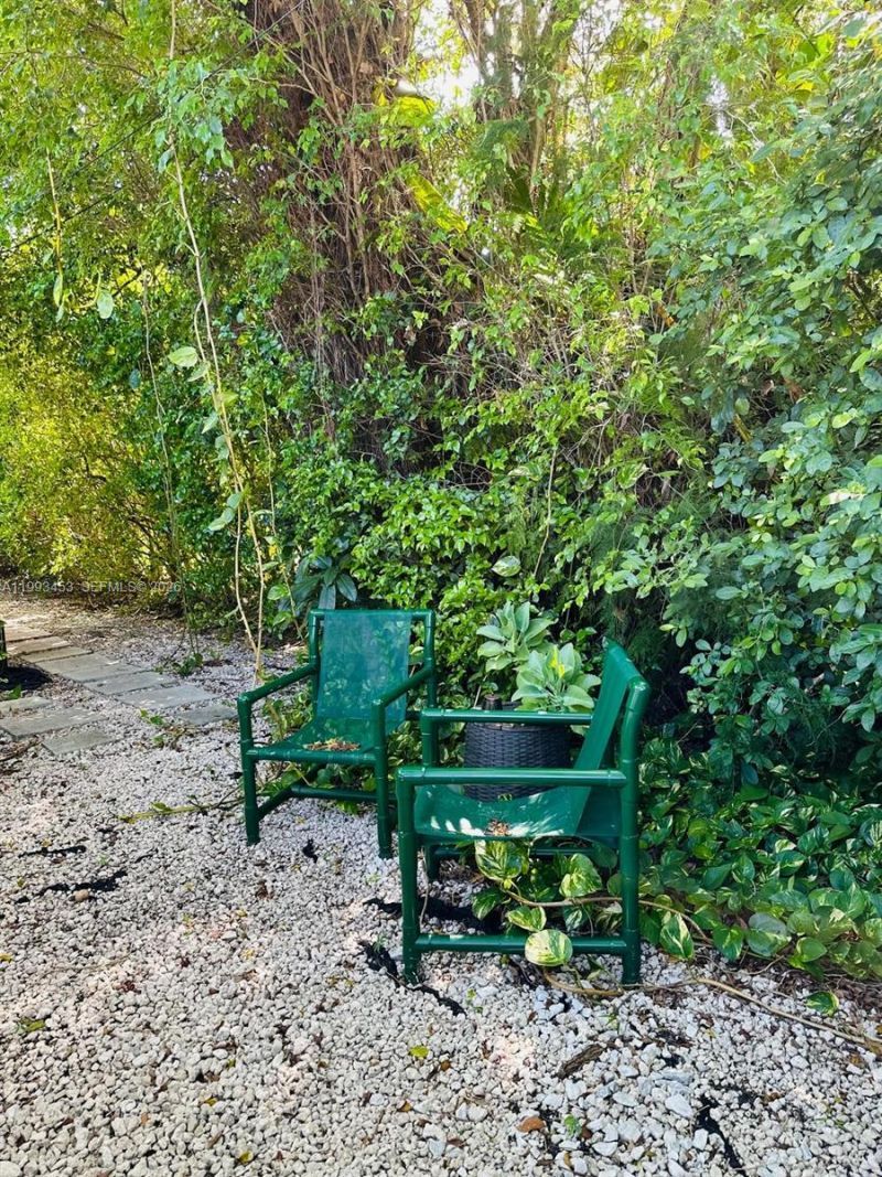 1002 NE 119th St , Unit F, Biscayne Park, FL 33161 Photo