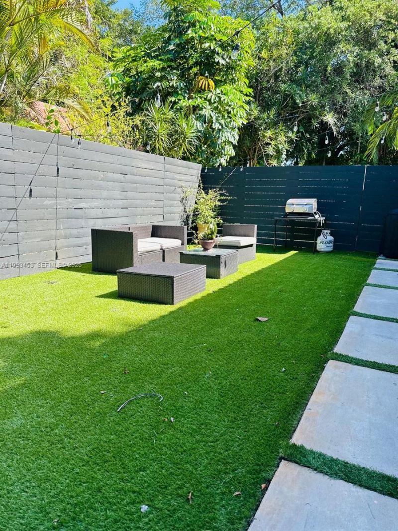 1002 NE 119th St , Unit F, Biscayne Park, FL 33161 Photo