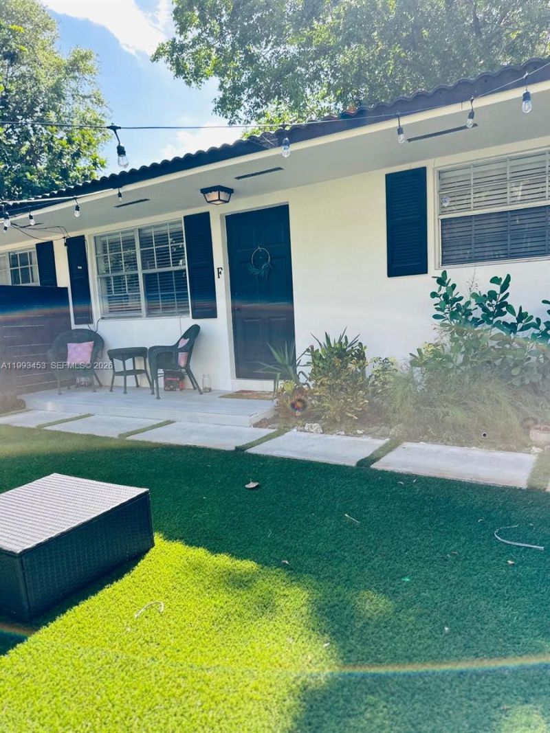 1002 NE 119th St , Unit F, Biscayne Park, FL 33161 Photo