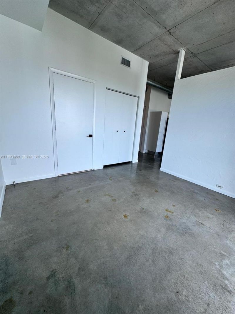 10 SW South River Dr , Unit 1710, Miami, FL 33130 Photo