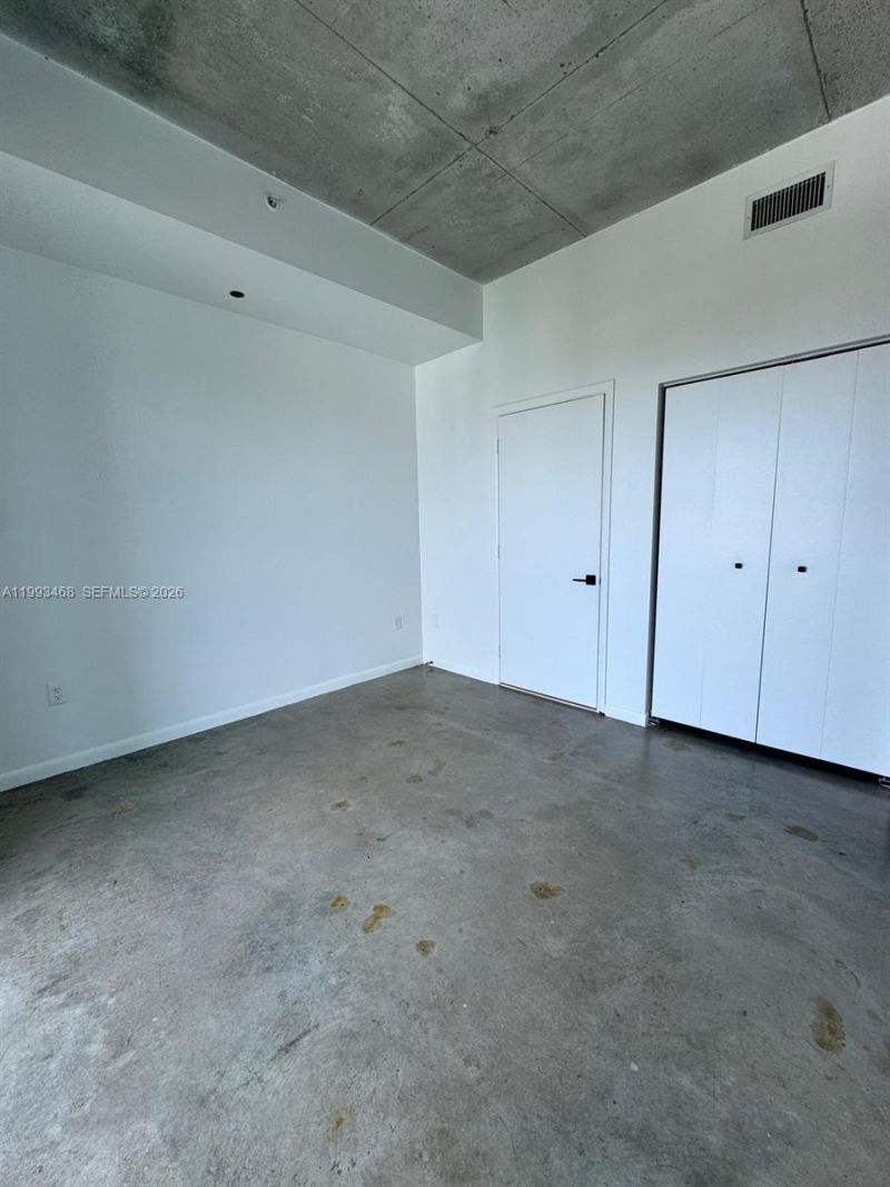 10 SW South River Dr , Unit 1710, Miami, FL 33130 Photo