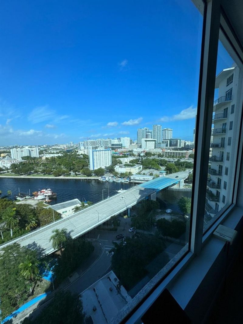 10 SW South River Dr , Unit 1710, Miami, FL 33130 Photo