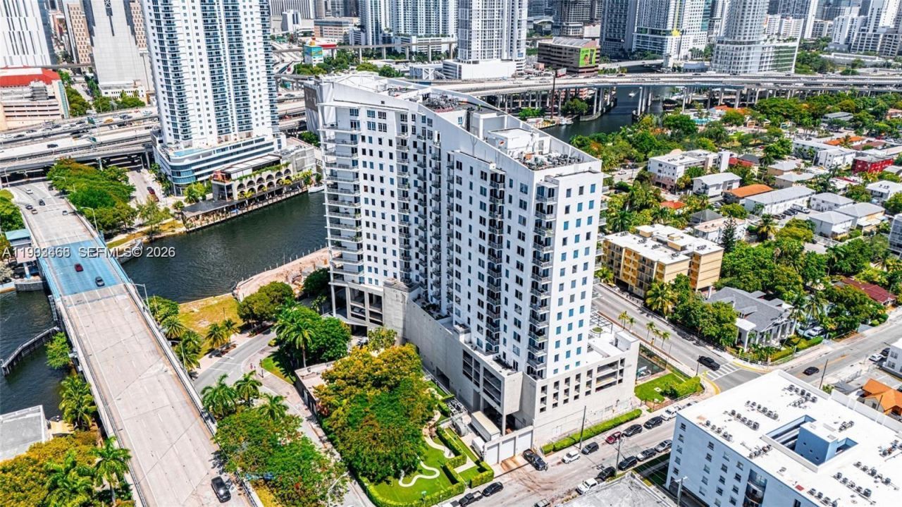 10 SW South River Dr , Unit 1710, Miami, FL 33130 Photo