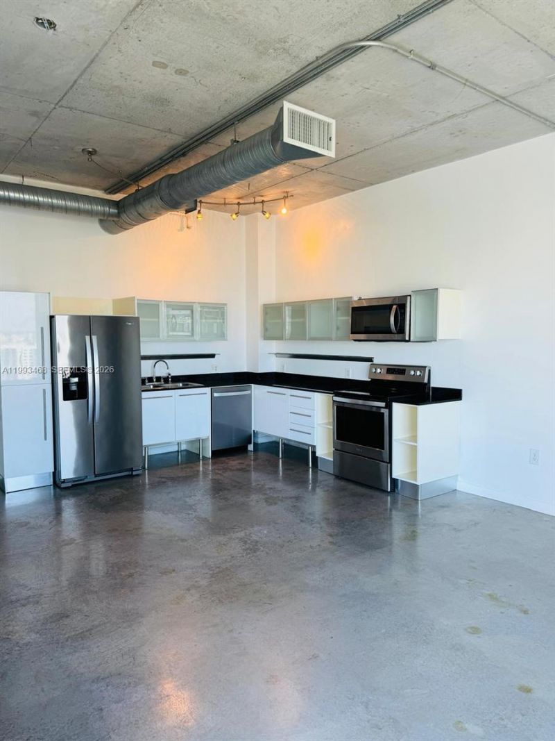 10 SW South River Dr , Unit 1710, Miami, FL 33130 Photo