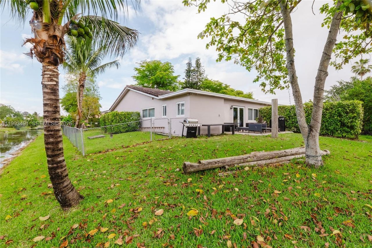 11320 NW 35th Ct , Unit B, Coral Springs, FL 33065 Photo