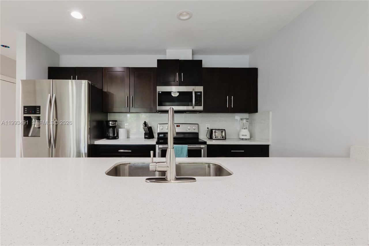 11320 NW 35th Ct , Unit B, Coral Springs, FL 33065 Photo