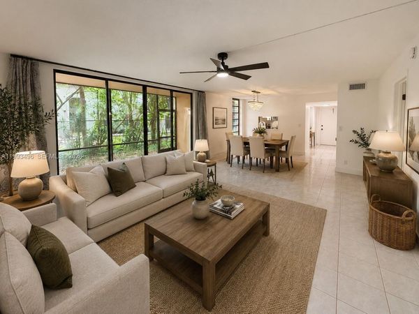 400 Commodore Dr, Unit 101, Plantation, FL 33325