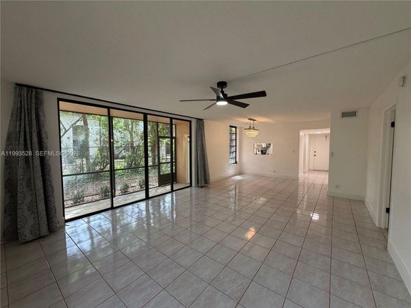 400 Commodore Dr , Unit 101, Plantation, FL 33325