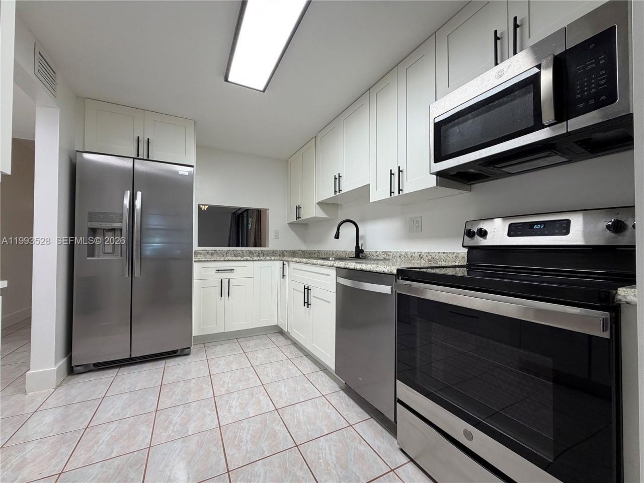 400 Commodore Dr, Unit 101, Plantation, FL 33325 Photo