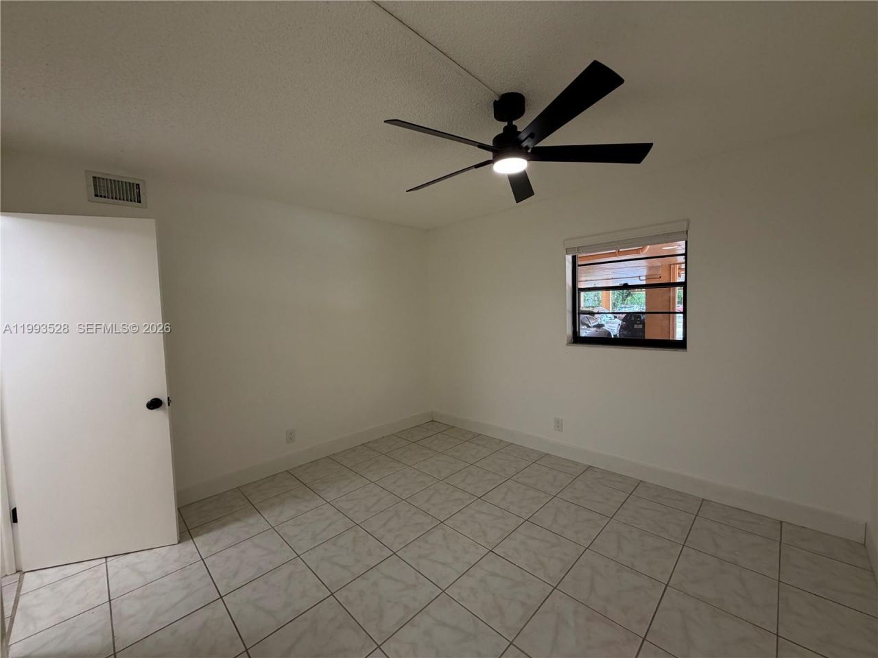 400 Commodore Dr, Unit 101, Plantation, FL 33325 Photo