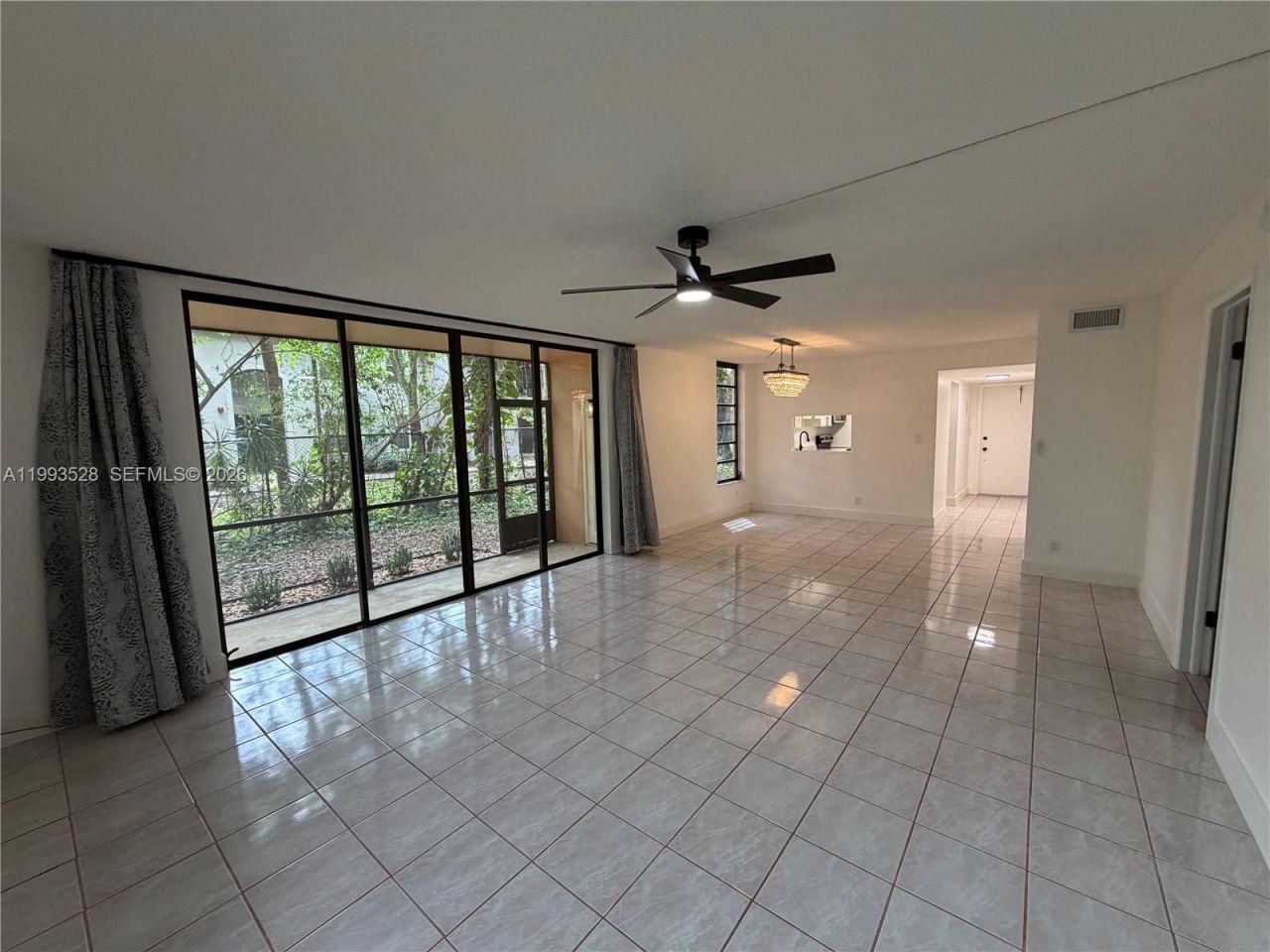 400 Commodore Dr, Unit 101, Plantation, FL 33325 Photo