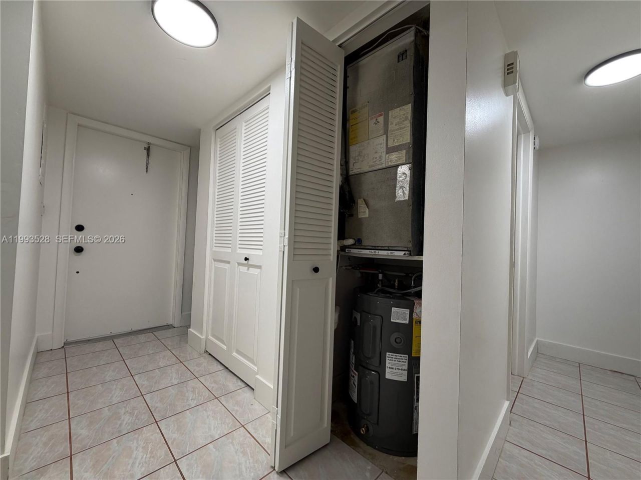 400 Commodore Dr, Unit 101, Plantation, FL 33325 Photo