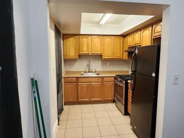 Unit B, Oakland Park, FL 33334