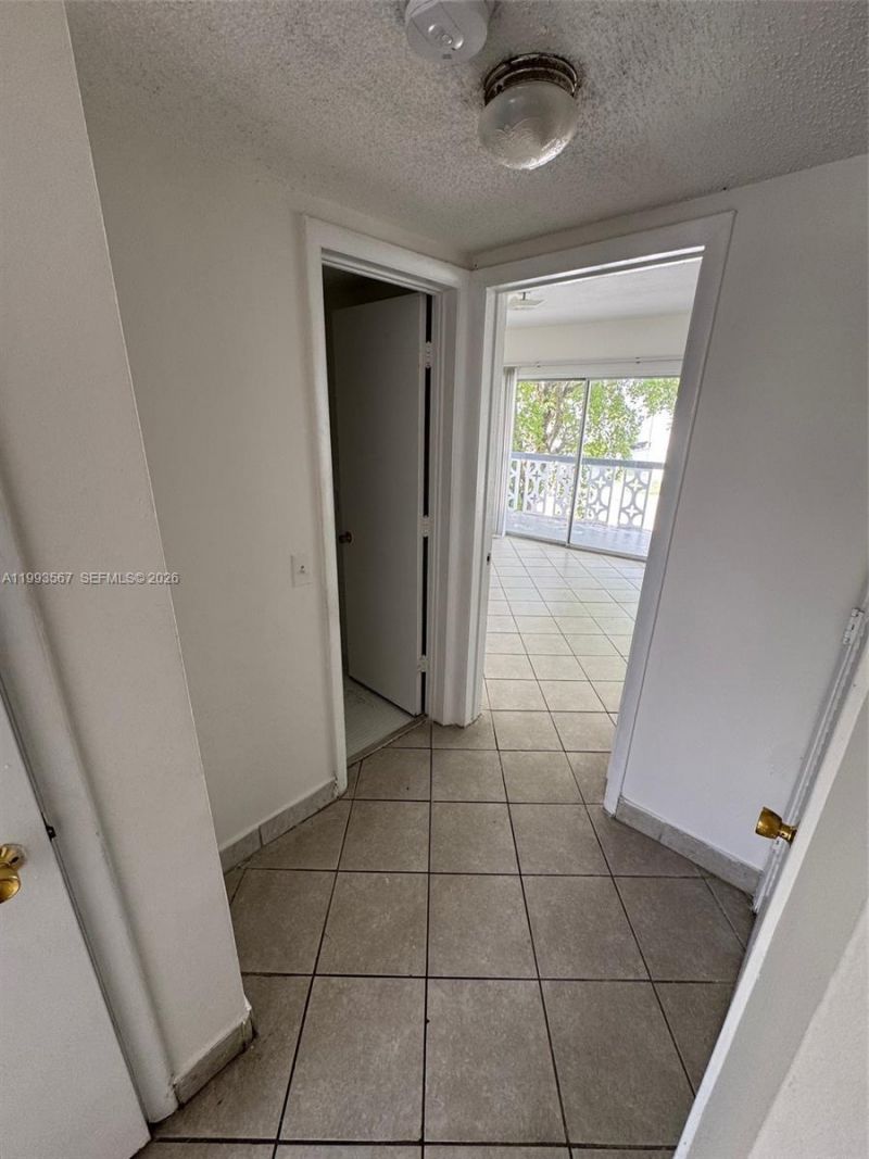 11 SW 52nd Ave , Unit 1B, Miami, FL 33134 Photo