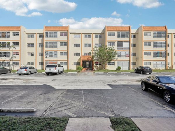 2301 NW 41st Ave, Unit 403, Lauderhill, FL 33313