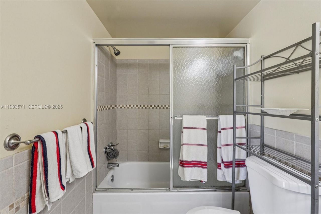 2301 NW 41st Ave, Unit 403, Lauderhill, FL 33313 Photo