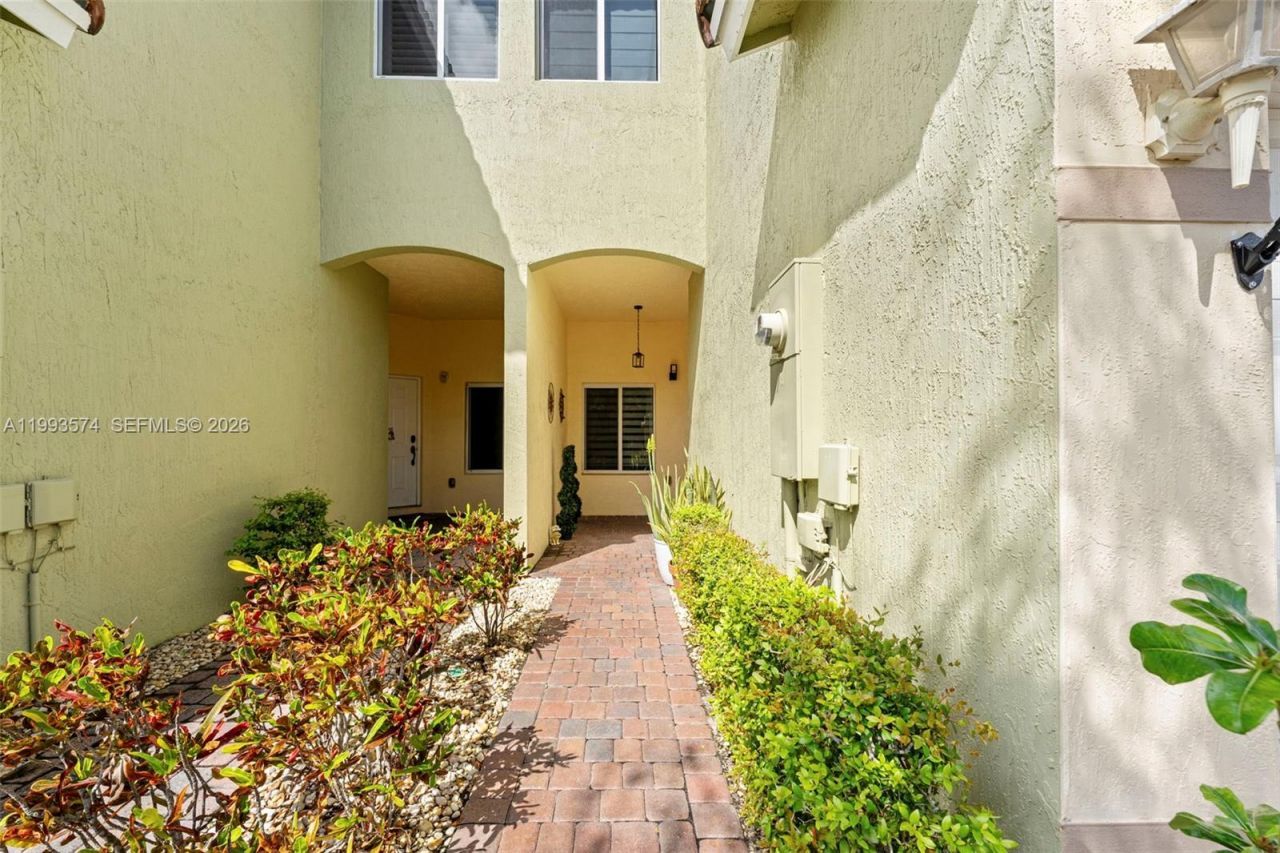 2338 SE 16th Ter, Homestead, FL 33035 Photo