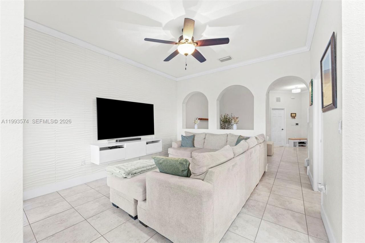 2338 SE 16th Ter, Homestead, FL 33035 Photo