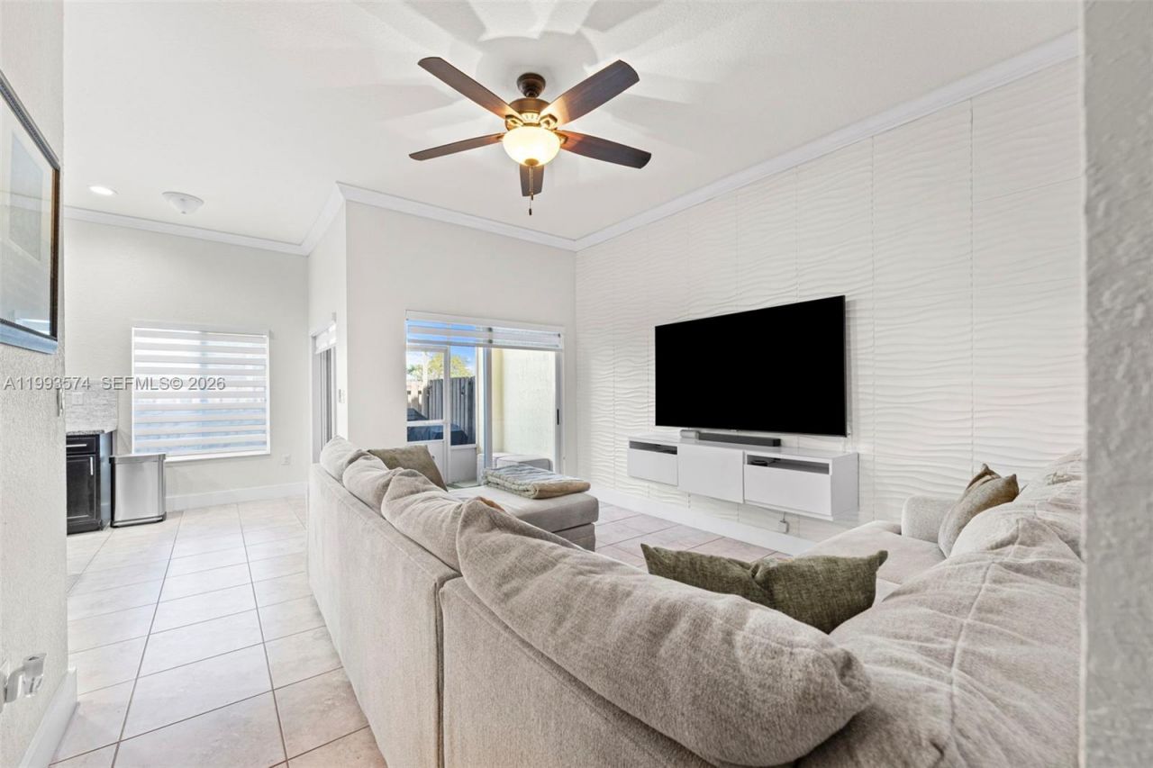 2338 SE 16th Ter, Homestead, FL 33035 Photo