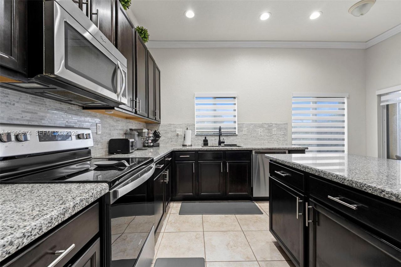 2338 SE 16th Ter, Homestead, FL 33035 Photo