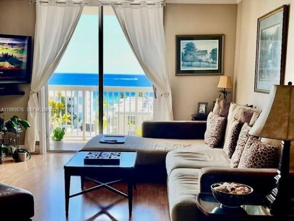 1500 S Ocean Dr , Unit 9J, Hollywood, FL 33019