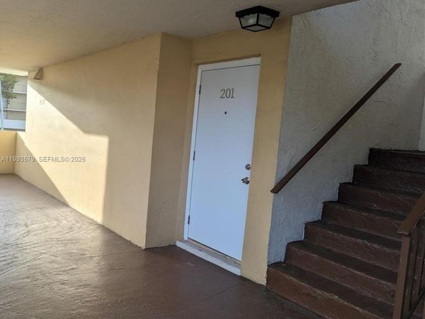 8810 Fontainebleau Blvd , Unit 201, Miami, FL 33172