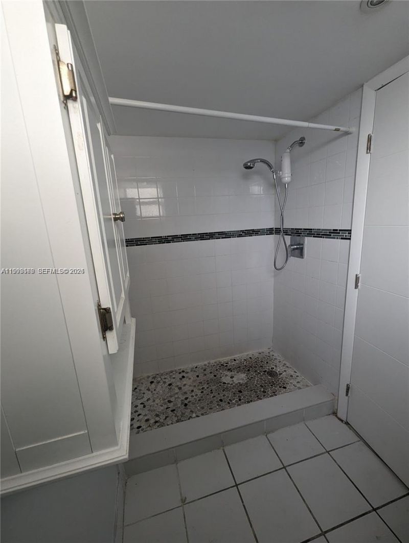 8810 Fontainebleau Blvd , Unit 201, Miami, FL 33172 Photo