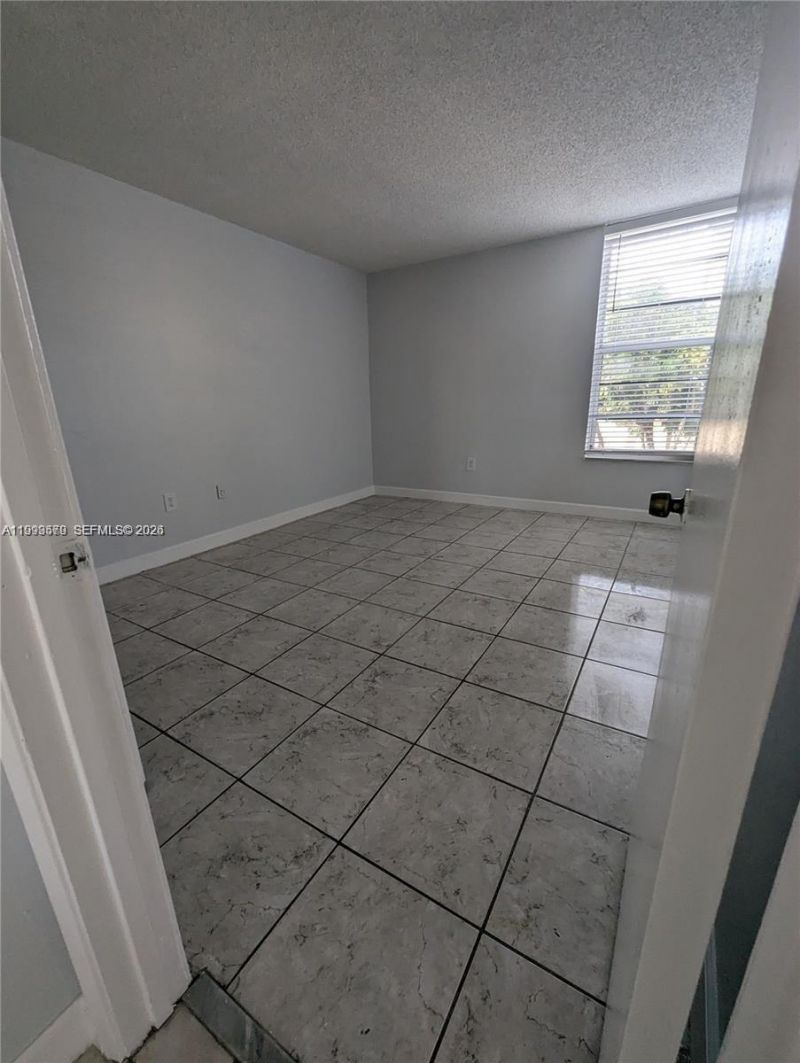 8810 Fontainebleau Blvd , Unit 201, Miami, FL 33172 Photo