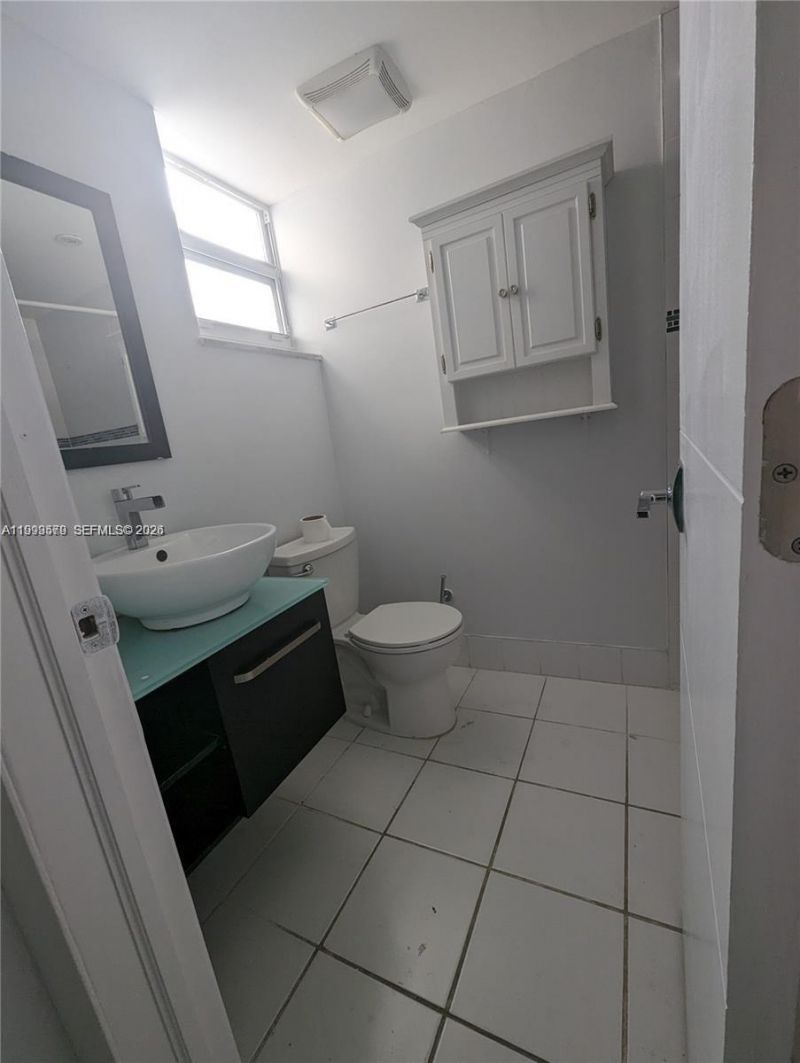 8810 Fontainebleau Blvd , Unit 201, Miami, FL 33172 Photo