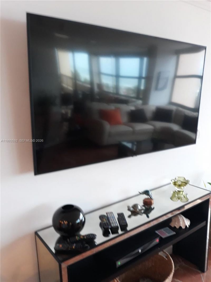 2555 Collins Ave, Unit 703, Miami Beach, FL 33140 Photo