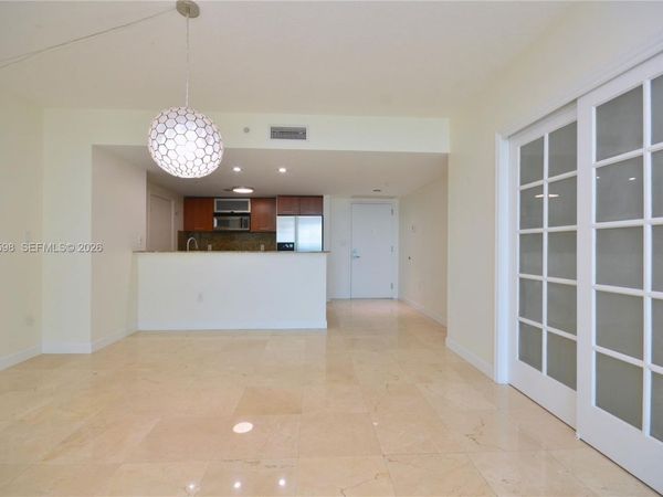 9055 SW 73rd Ct, Unit 1106, Miami, FL 33156
