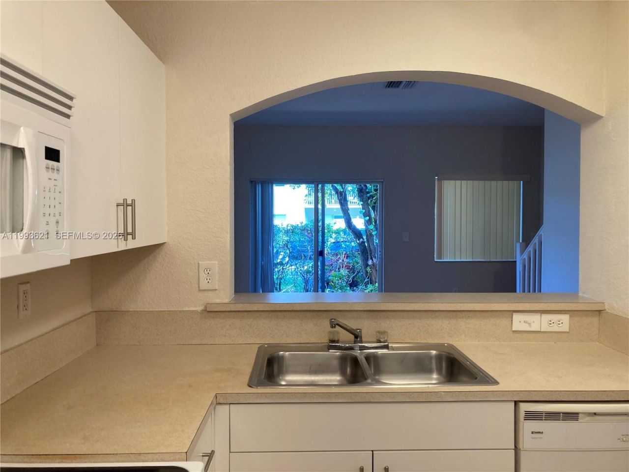 7985 NW 8th St , Unit 105A, Miami, FL 33126 Photo