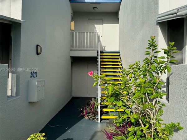 2071 NW 46TH AVE, Unit 104I, Lauderhill, FL 33313
