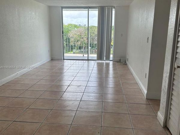 1805 Sans Souci Blvd, Unit 404, North Miami, FL 33181