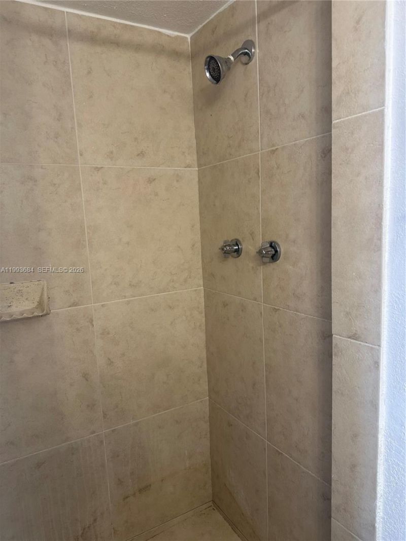 1805 Sans Souci Blvd , Unit 404, North Miami, FL 33181 Photo