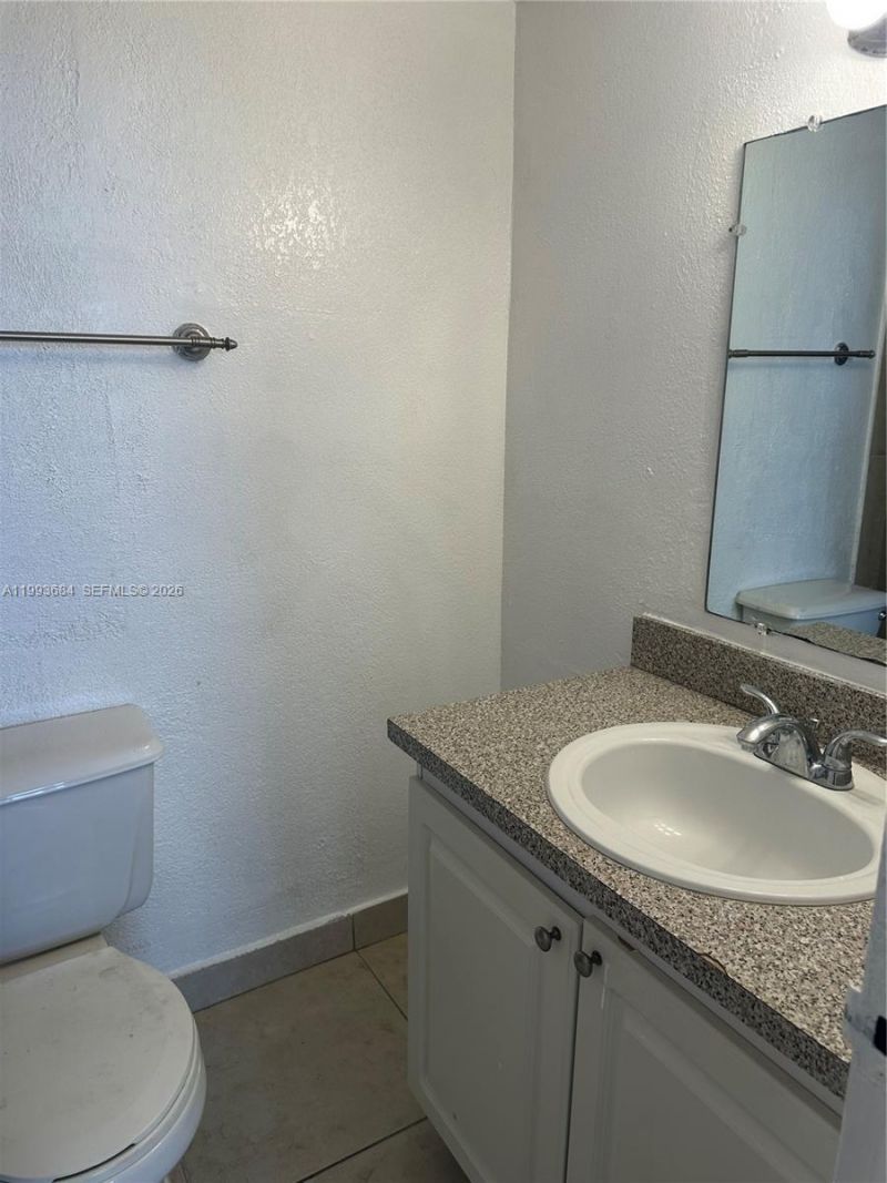 1805 Sans Souci Blvd , Unit 404, North Miami, FL 33181 Photo