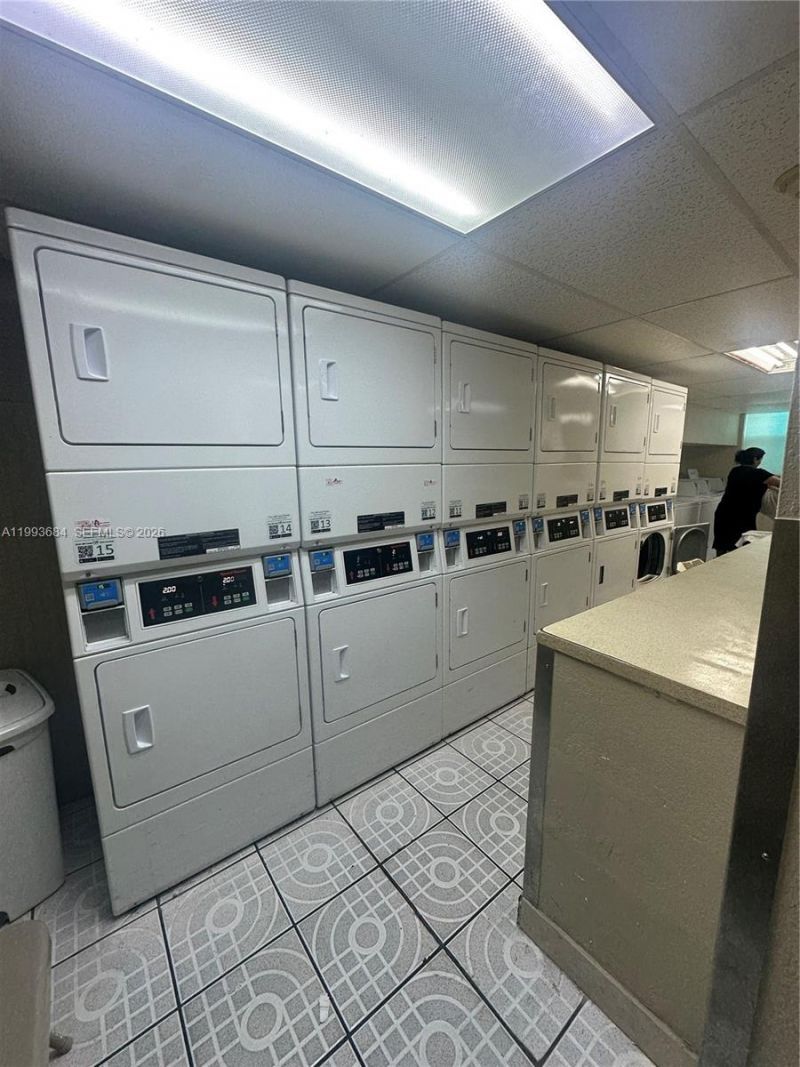 1805 Sans Souci Blvd, Unit 404, North Miami, FL 33181 Photo