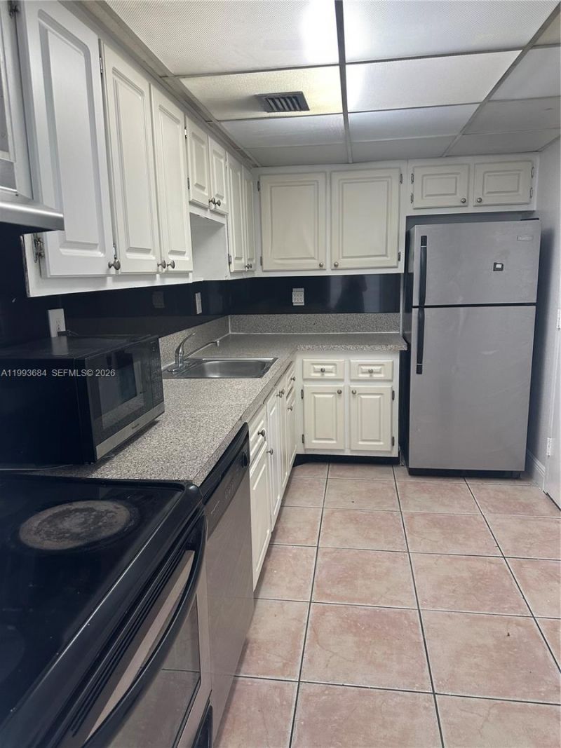 1805 Sans Souci Blvd, Unit 404, North Miami, FL 33181 Photo