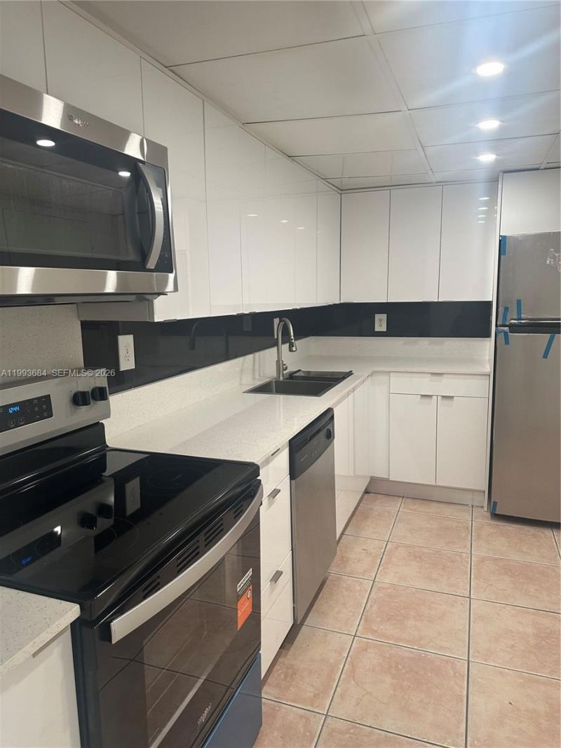 1805 Sans Souci Blvd, Unit 404, North Miami, FL 33181 Photo