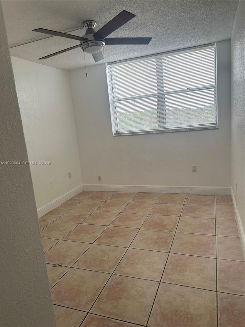 1805 Sans Souci Blvd, Unit 404, North Miami, FL 33181 Photo