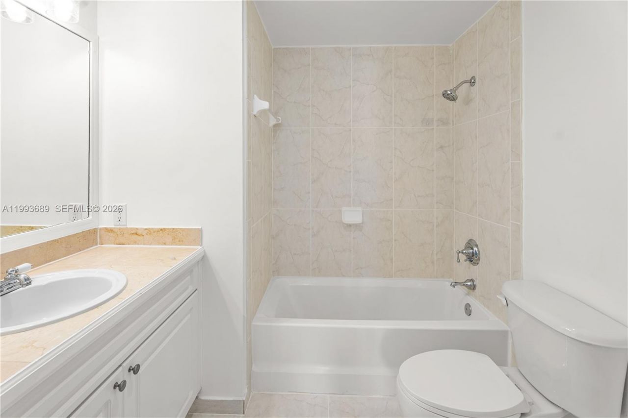 6851 SW 44th St , Unit 305, Miami, FL 33155 Photo