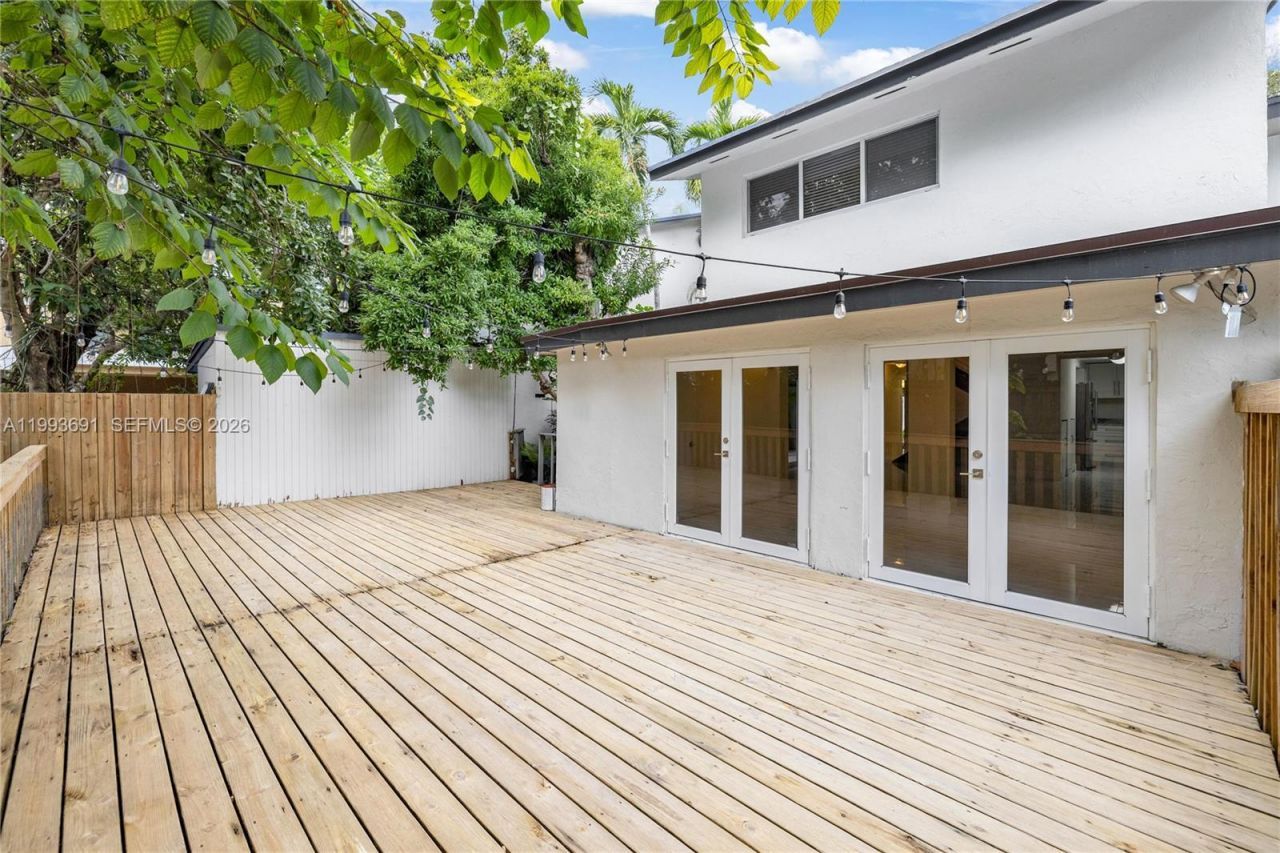 3056 Shipping Ave, Unit 2, Miami, FL 33133 Photo