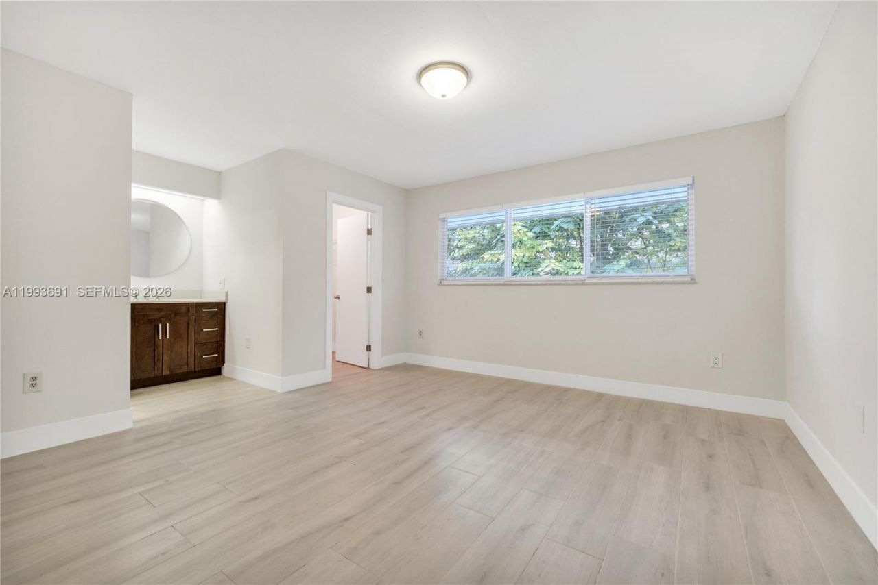 3056 Shipping Ave, Unit 2, Miami, FL 33133 Photo
