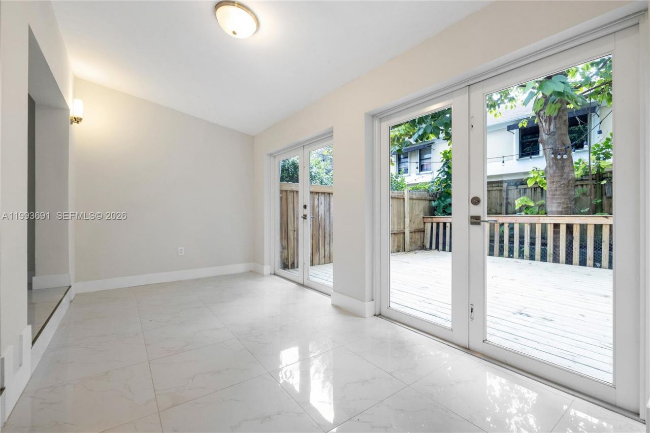 3056 Shipping Ave, Unit 2, Miami, FL 33133 Photo