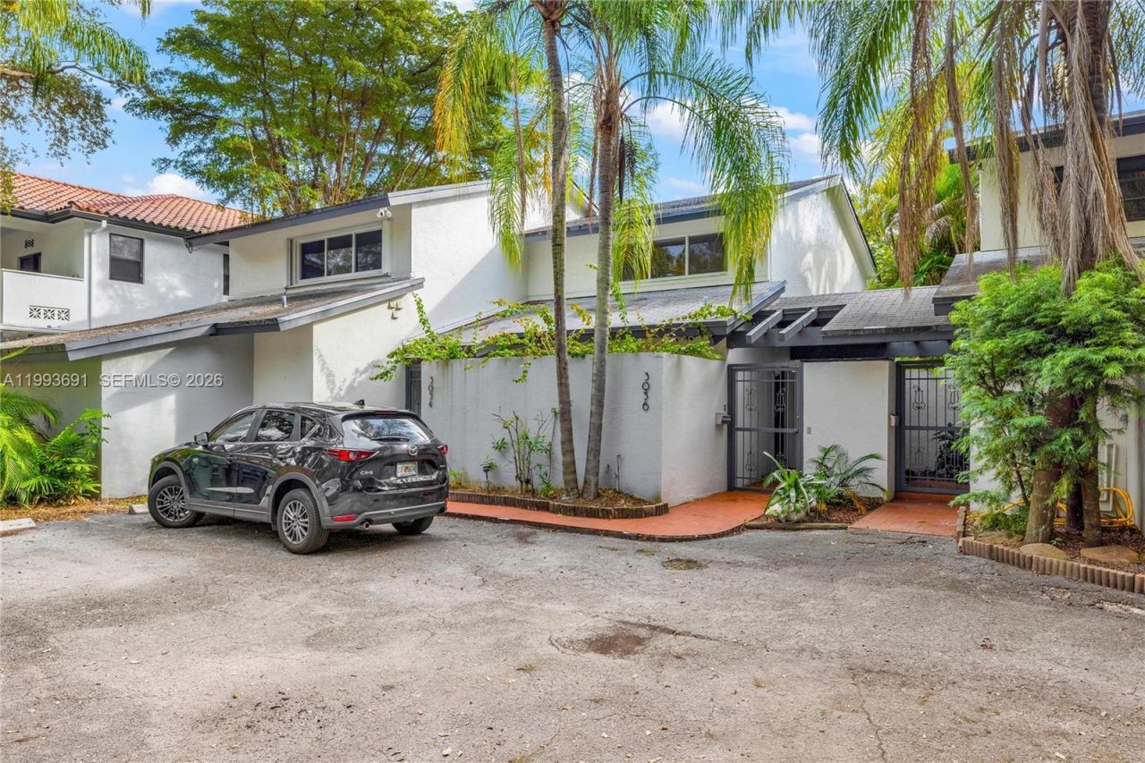 3056 Shipping Ave, Unit 2, Miami, FL 33133 Photo